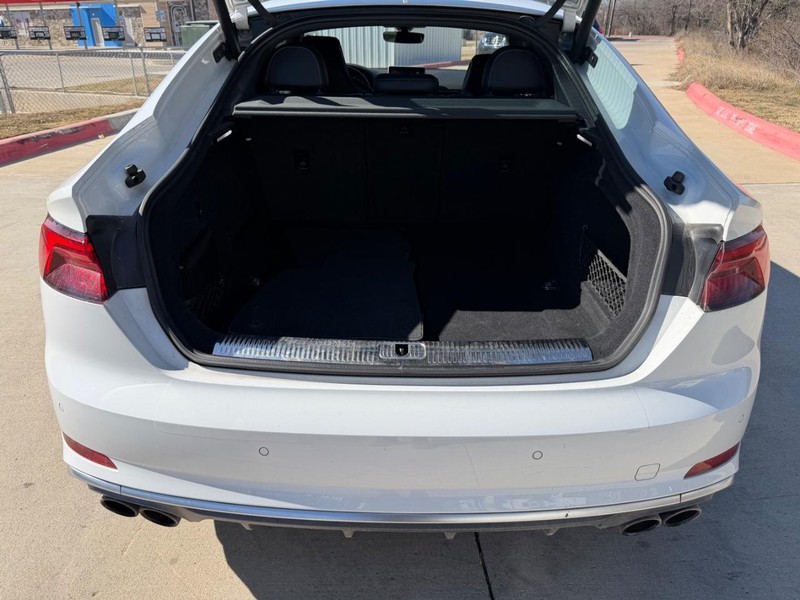 Audi S5 Sportback Vehicle Full-screen Gallery Image 22