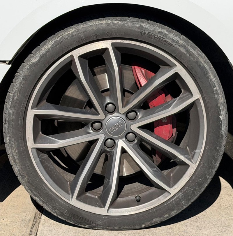 Audi S5 Sportback Vehicle Full-screen Gallery Image 24