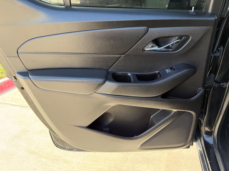 Chevrolet Traverse Vehicle Full-screen Gallery Image 18