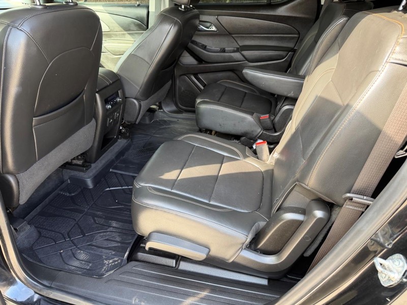 Chevrolet Traverse Vehicle Full-screen Gallery Image 19