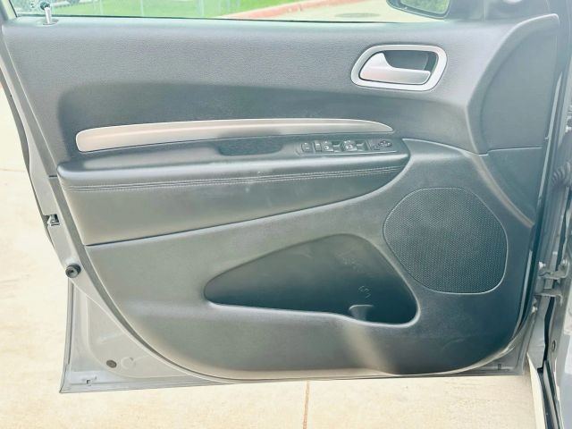 Dodge Durango Vehicle Full-screen Gallery Image 10