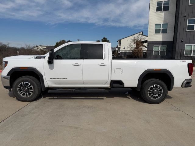 GMC Sierra 2500HD Vehicle Full-screen Gallery Image 03