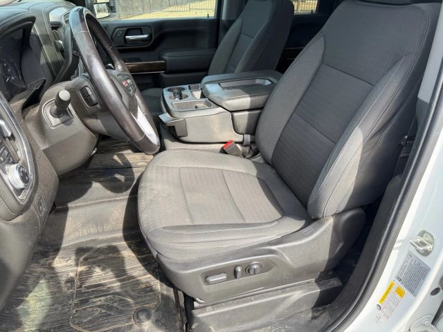 GMC Sierra 2500HD Vehicle Full-screen Gallery Image 12