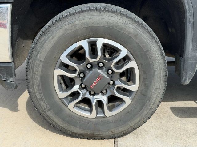 GMC Sierra 2500HD Vehicle Full-screen Gallery Image 22