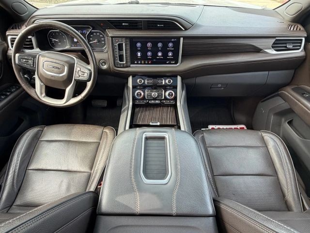 GMC Yukon XL Vehicle Full-screen Gallery Image 19