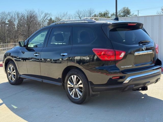 Nissan Pathfinder Vehicle Full-screen Gallery Image 04