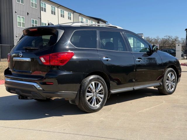 Nissan Pathfinder Vehicle Full-screen Gallery Image 06