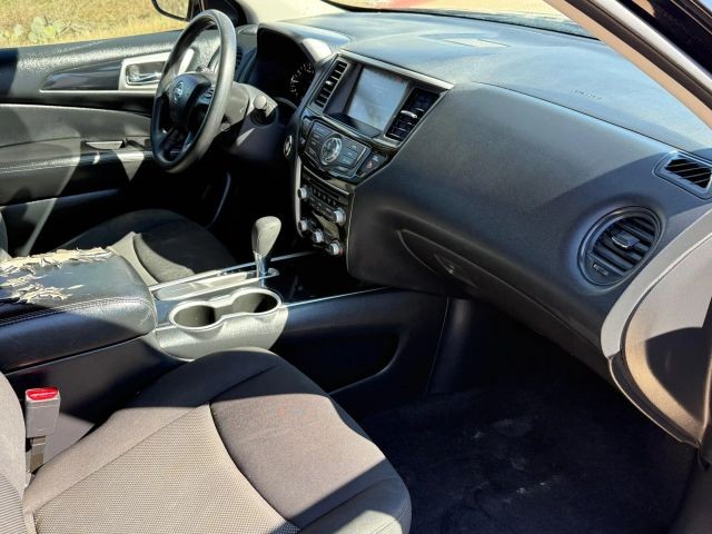 Nissan Pathfinder Vehicle Full-screen Gallery Image 14