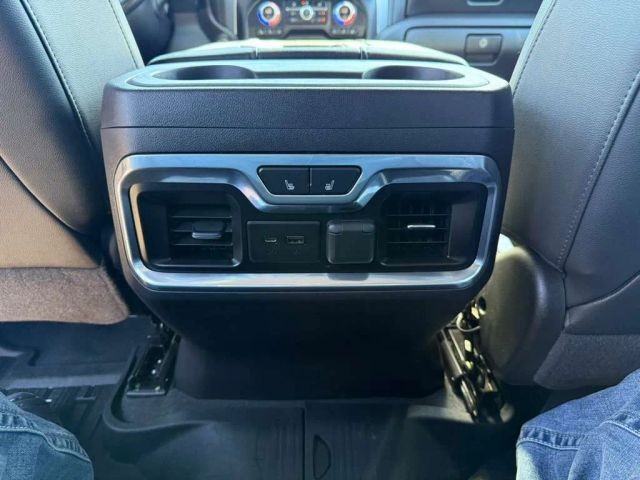 GMC Sierra 1500 Vehicle Full-screen Gallery Image 15