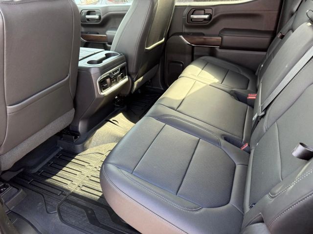 GMC Sierra 1500 Vehicle Full-screen Gallery Image 16