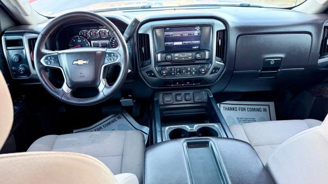 Chevrolet Silverado 1500 Vehicle Full-screen Gallery Image 05