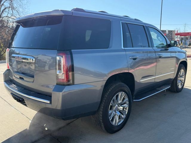 GMC Yukon Vehicle Full-screen Gallery Image 06