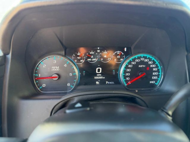 GMC Yukon Vehicle Full-screen Gallery Image 13