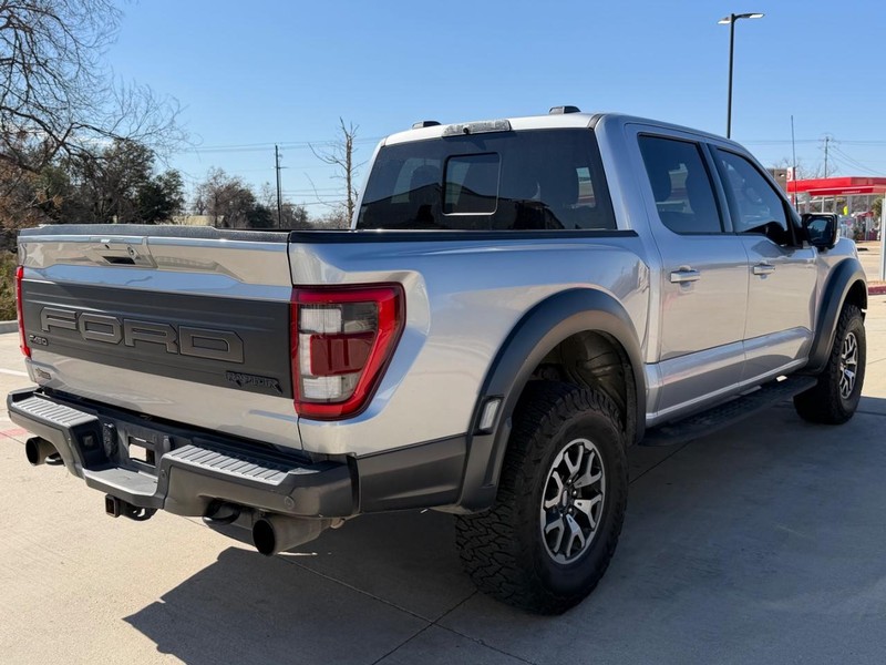 Ford F-150 Vehicle Full-screen Gallery Image 06