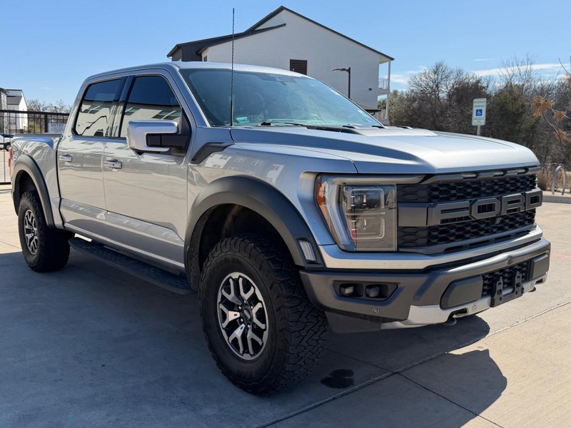 Ford F-150 Vehicle Full-screen Gallery Image 08