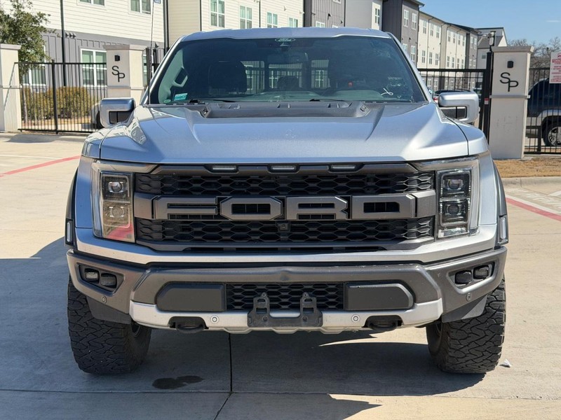 Ford F-150 Vehicle Full-screen Gallery Image 09