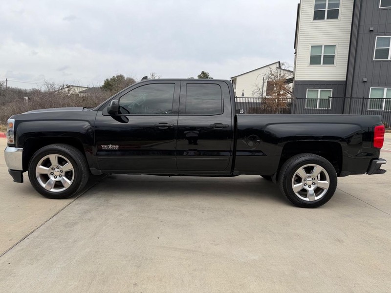Chevrolet Silverado Vehicle Full-screen Gallery Image 03