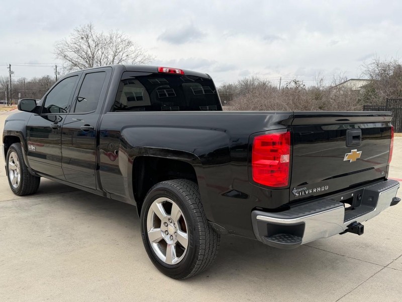 Chevrolet Silverado Vehicle Full-screen Gallery Image 04