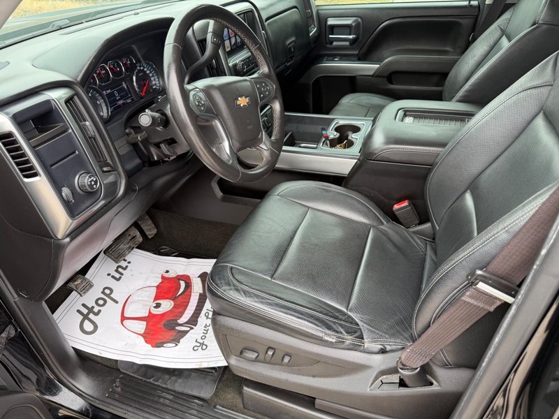 Chevrolet Silverado Vehicle Full-screen Gallery Image 11