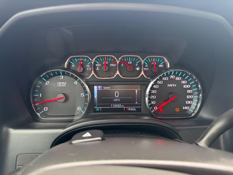 Chevrolet Silverado Vehicle Full-screen Gallery Image 13