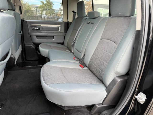 Ram 1500 Vehicle Full-screen Gallery Image 18