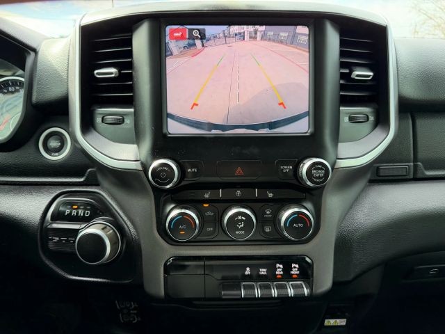 Ram 1500 Vehicle Full-screen Gallery Image 14