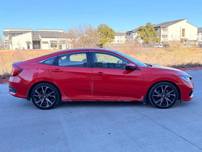 Honda Civic Vehicle Full-screen Gallery Image 07