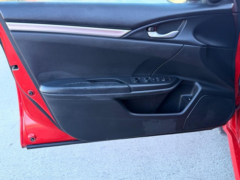 Honda Civic Vehicle Full-screen Gallery Image 09