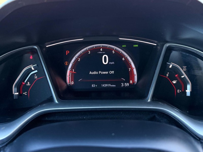 Honda Civic Vehicle Full-screen Gallery Image 15