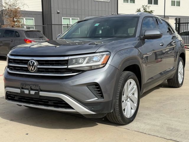 Volkswagen Atlas Cross Sport Vehicle Full-screen Gallery Image 02