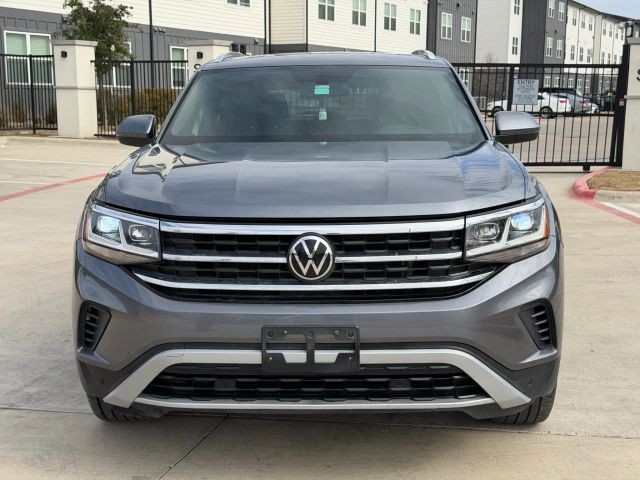 Volkswagen Atlas Cross Sport Vehicle Full-screen Gallery Image 09