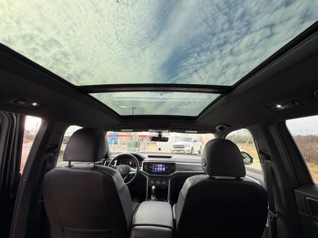 Volkswagen Atlas Cross Sport Vehicle Full-screen Gallery Image 21