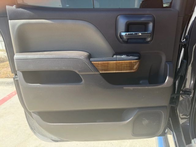 GMC Sierra 1500 Vehicle Full-screen Gallery Image 15