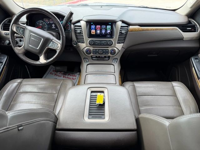GMC Yukon XL Vehicle Full-screen Gallery Image 20