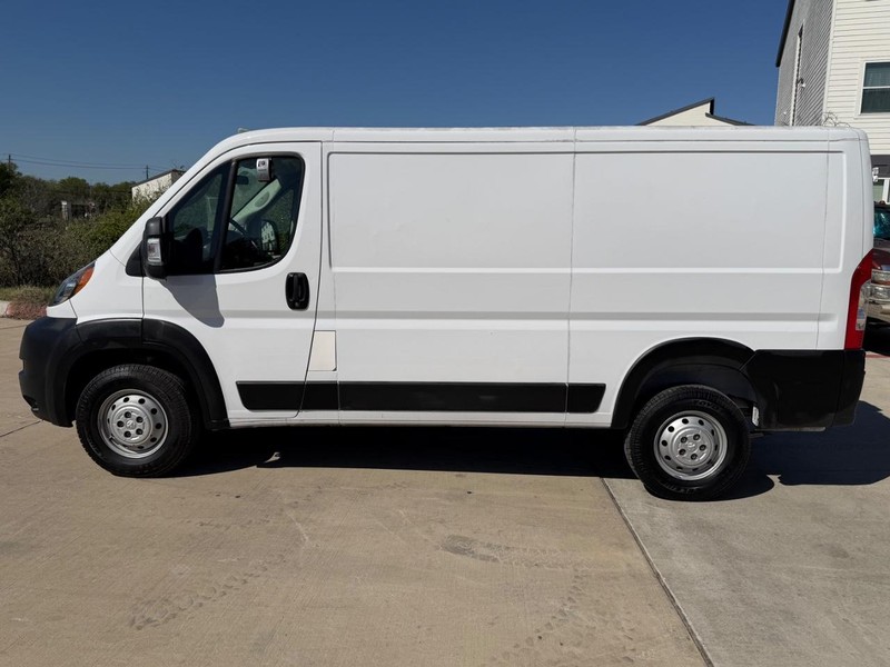 Ram ProMaster Cargo Van Vehicle Full-screen Gallery Image 03