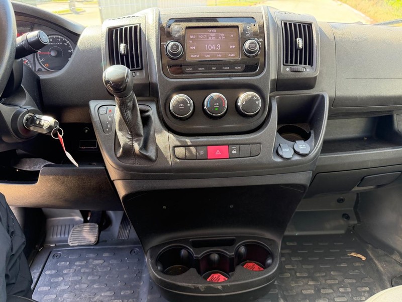 Ram ProMaster Cargo Van Vehicle Full-screen Gallery Image 14