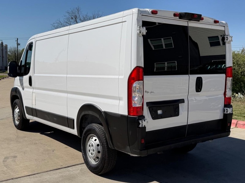 Ram ProMaster Cargo Van Vehicle Full-screen Gallery Image 19
