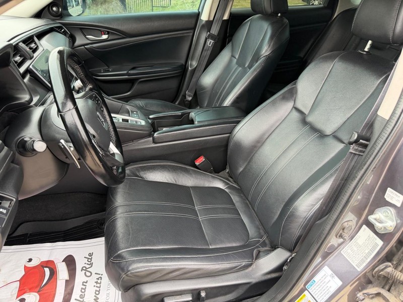 Honda Insight Vehicle Full-screen Gallery Image 12