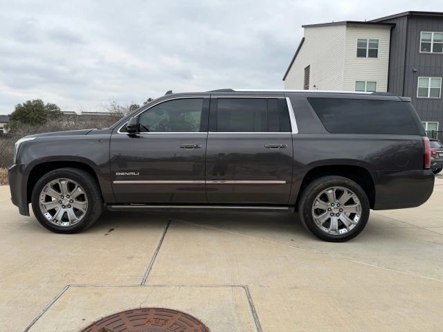 GMC Yukon XL Vehicle Full-screen Gallery Image 03