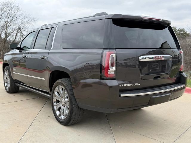 GMC Yukon XL Vehicle Full-screen Gallery Image 04