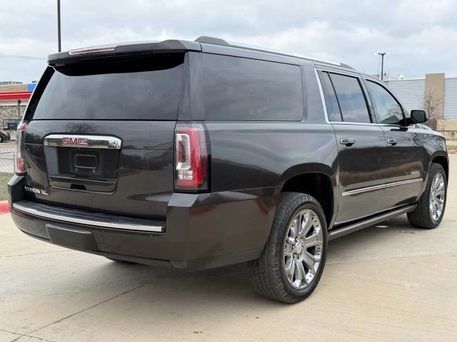 GMC Yukon XL Vehicle Full-screen Gallery Image 06