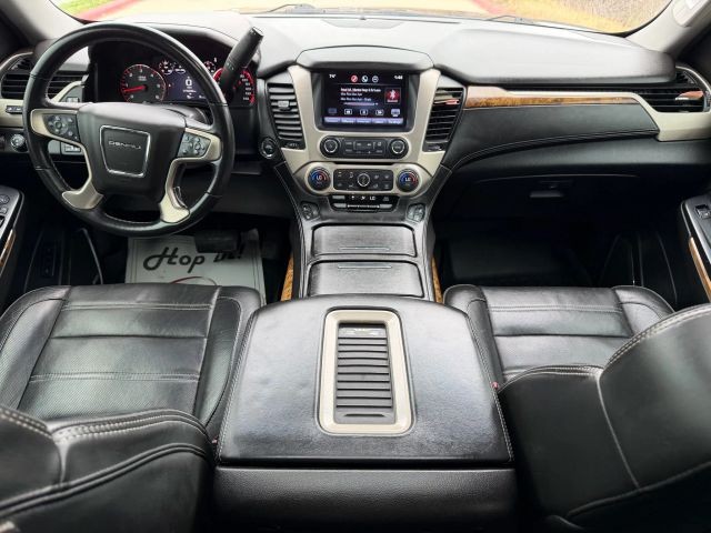 GMC Yukon XL Vehicle Full-screen Gallery Image 21
