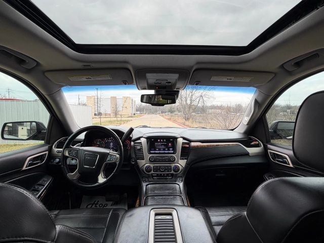 GMC Yukon XL Vehicle Full-screen Gallery Image 22