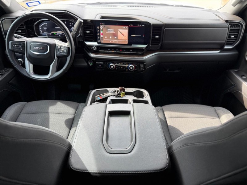 GMC Sierra 150 Vehicle Full-screen Gallery Image 21