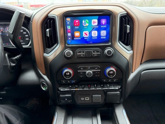 Chevrolet Silverado Vehicle Full-screen Gallery Image 14