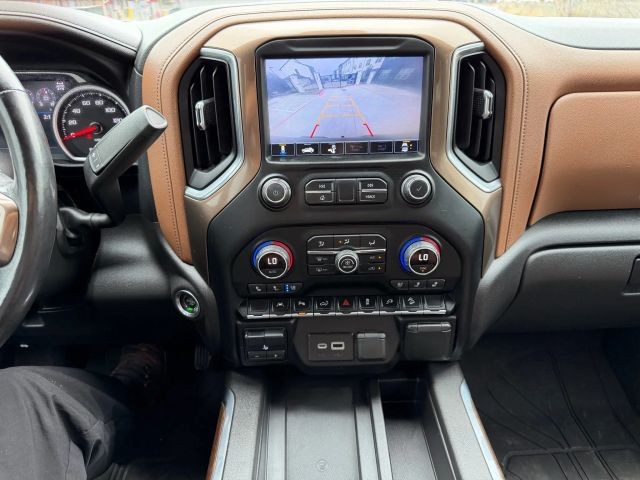 Chevrolet Silverado Vehicle Full-screen Gallery Image 15