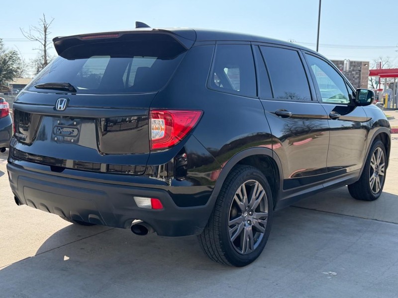 Honda Passport Vehicle Full-screen Gallery Image 06