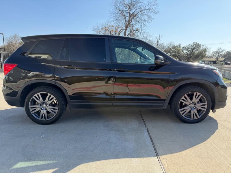 Honda Passport Vehicle Full-screen Gallery Image 07