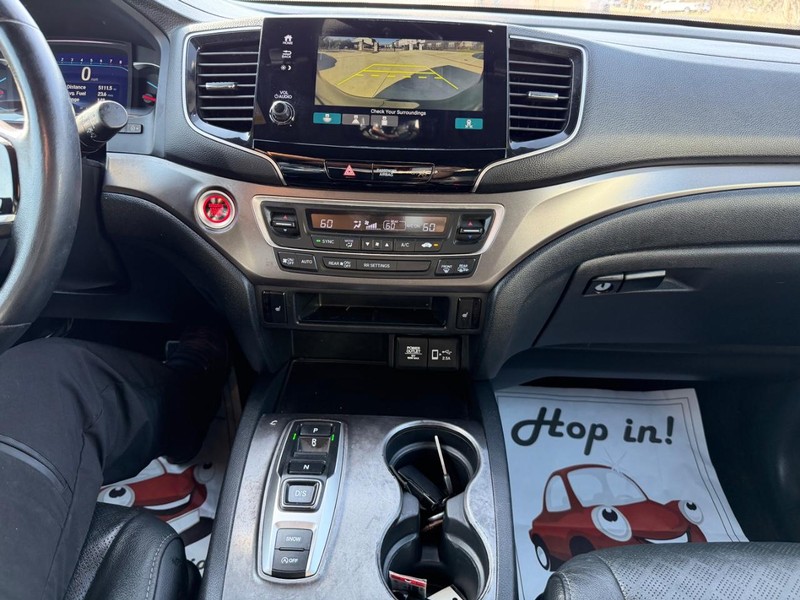 Honda Passport Vehicle Full-screen Gallery Image 15