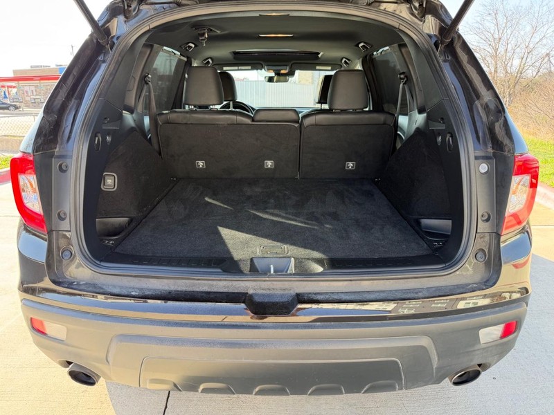 Honda Passport Vehicle Full-screen Gallery Image 23